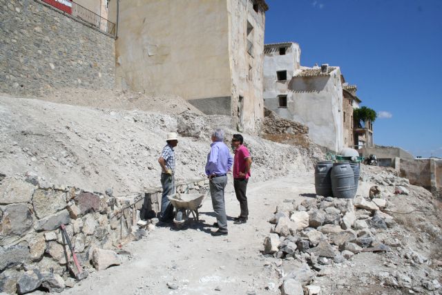 Obras y Servicios continúa con los trabajos de acondicionamiento del Casco Antiguo de Cehegín