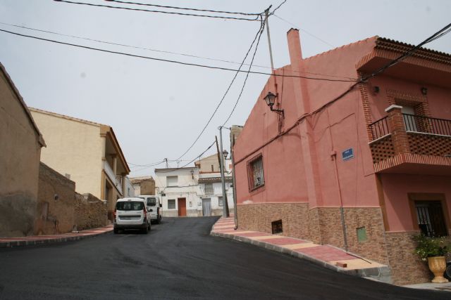 El Ayuntamiento mejora el pavimento de dos calles de la pedanía de Canara