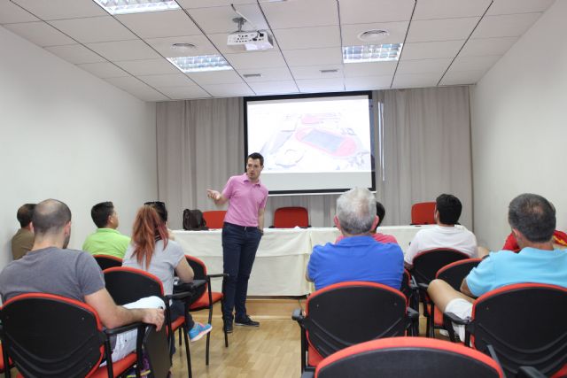 Los clubes deportivos de Cehegín muestran su apoyo al proyecto de reconstrucción del pabellón planteado por el Equipo de Gobierno