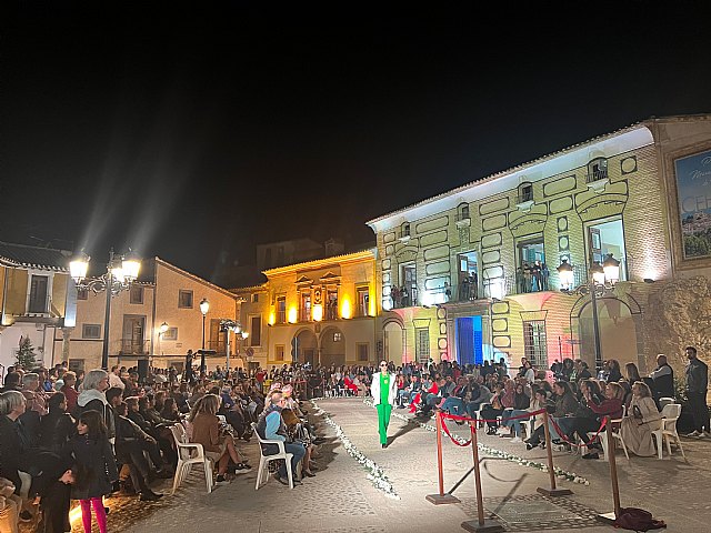 La Plaza del Castillo de Cehegín escenario de la moda del comercio