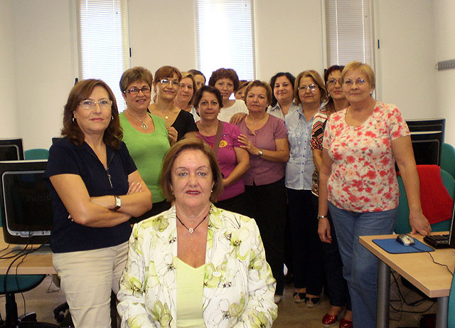 Las alumnas del curso, el primer día.