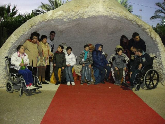 AdaptaOcio visita el Belén Viviente de la pedanía murciana de El Raal