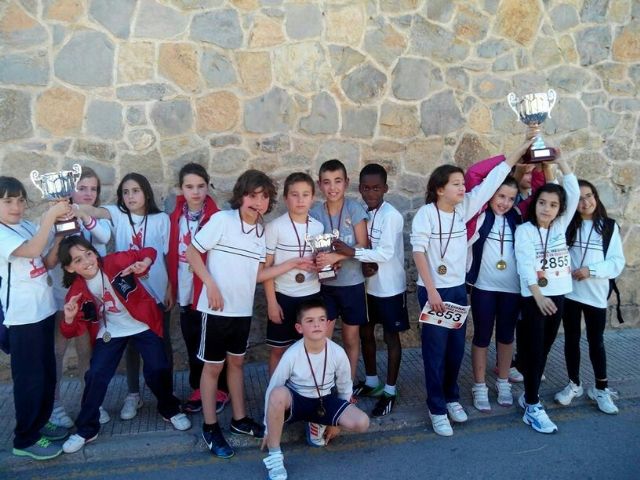 Cehegín participa en la Final Regional 'Jugando al atletismo'