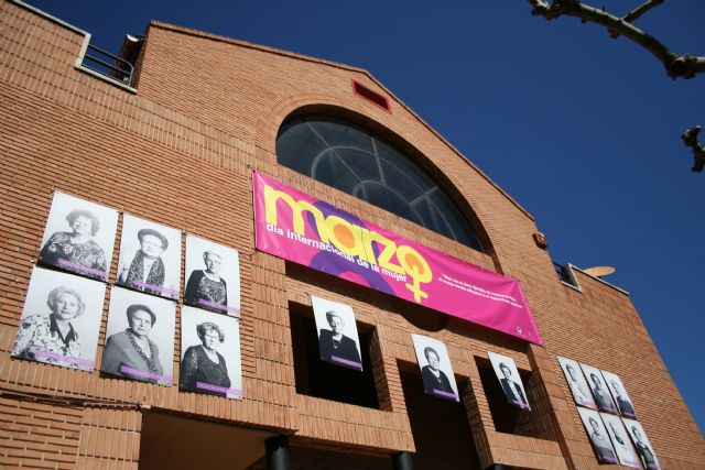 Cehegín rinde homenaje a quince veteranas mujeres trabajadoras en el 8 de marzo