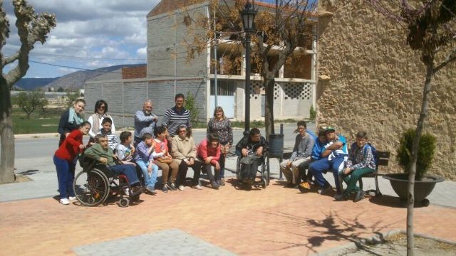 Los usuarios de Adaptaocio visitan el Museo de la Música Étnica de Barranda