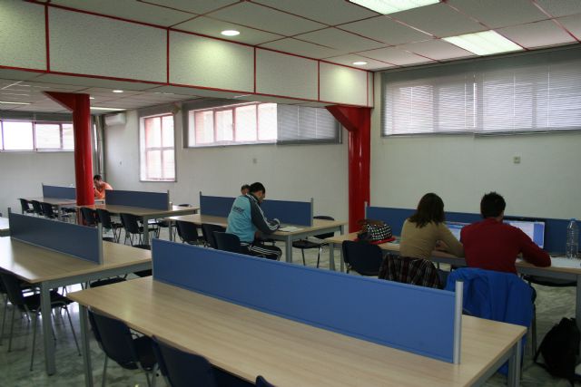 La Biblioteca Municipal amplía su horario en época de exámenes para ofrecer un mejor servicio