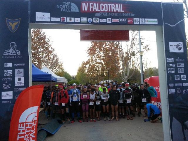 Nuno Manuel Mendes y Teresa Nimes ganan  la IV UCAM Falco Trail de Cehegín