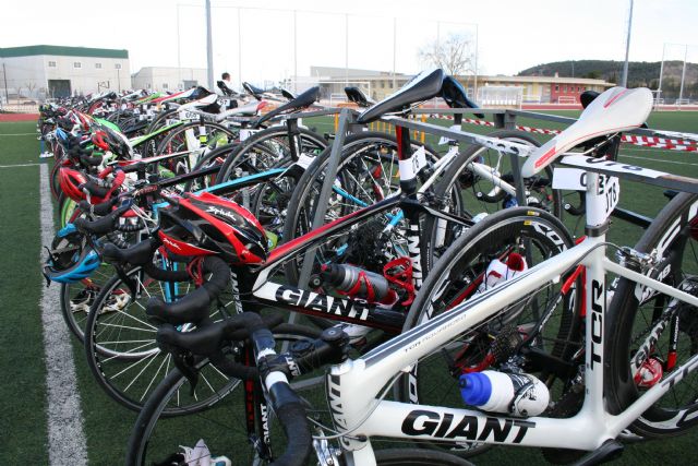 Más de 300 personas participan en el El IV Duatlón 'Ciudad de Cehegín'
