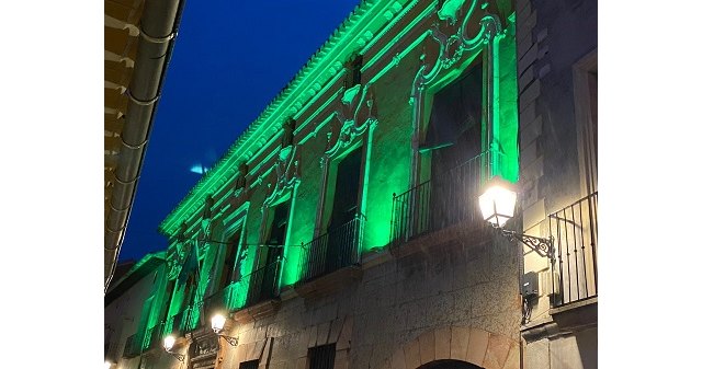 El Ayuntamiento iluminará su fachada de verde cada noche