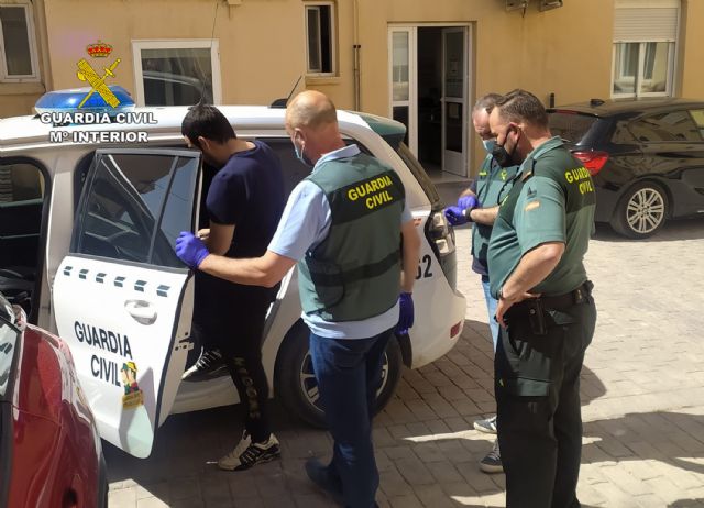 La Guardia Civil desmantela un activo punto de venta de drogas en Cehegín