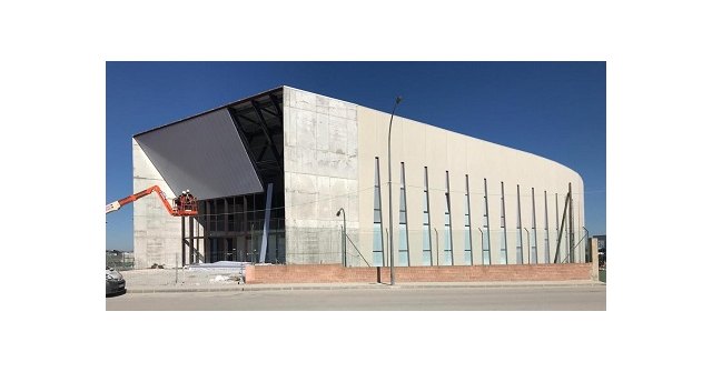La alcaldesa inicia el expediente para nominar el nuevo pabellón polideportivo como “Leonor, Princesa de Asturias”