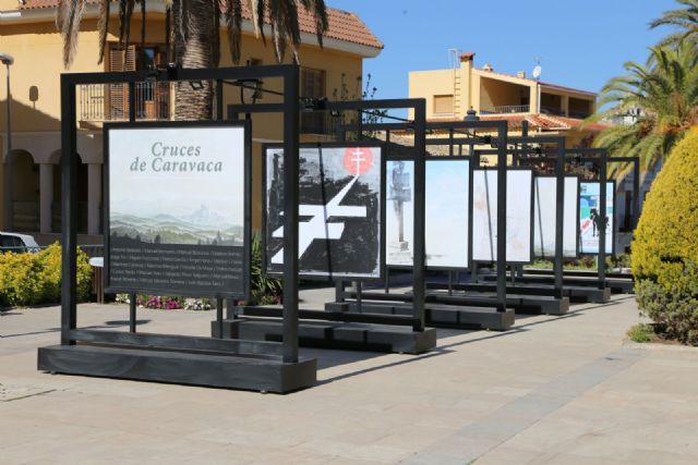 Inaugurada la exposición “Cruces de Caravaca”
