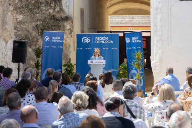 El PP presenta a Alicia del Amor como su candidata a la alcaldía de Cehegín