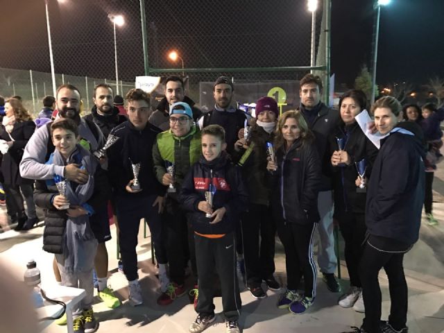 Éxito de la VI  edición del Torneo de pádel y tenis 'Un juguete, un torneo' de Cehegín