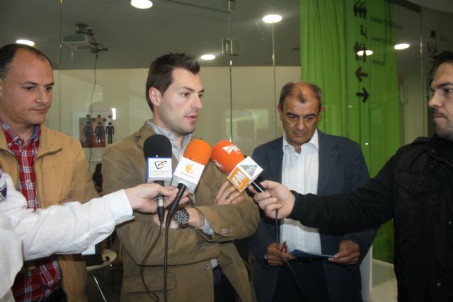 El Ayuntamiento y Ucomur trasladan el modelo de emprendimiento cooperativista en una Mesa de Trabajo con experiencias profesionales