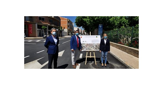 El consejero de Fomento inaugura las obras de la renovación integral del firme de la Carretera de Murcia