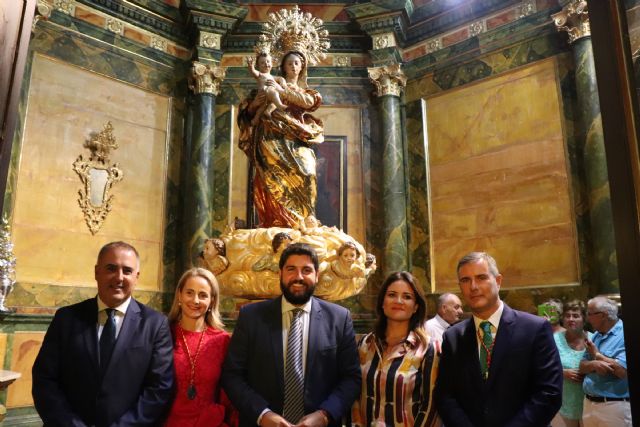 López Miras acompaña a los vecinos de Cehegín en el día grande de su patrona, la Virgen de las Maravillas