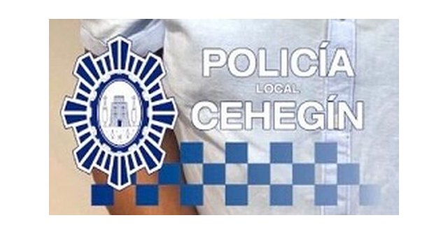 Detenidos “in fraganti” tres individuos que acababan de atracar a la cliente de una entidad bancaria