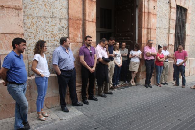 Cehegín guarda un minuto  de silencio por el atentando de Niza