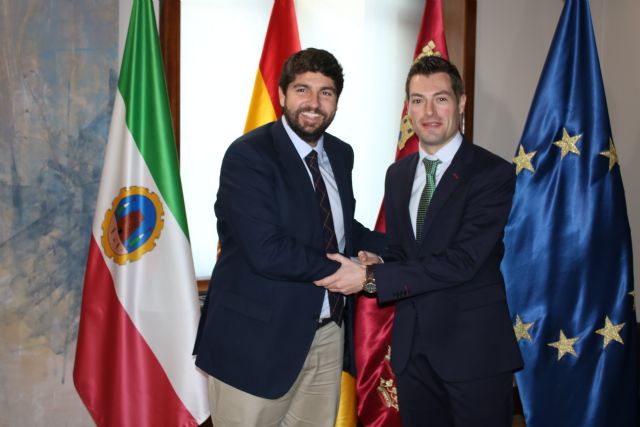 Fernando López Miras se reúne con el alcalde de Cehegín