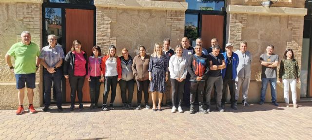 La alcaldesa visita el nuevo Programa Mixto de Empleo y Formación, que da trabajo a 17 personas desempleadas