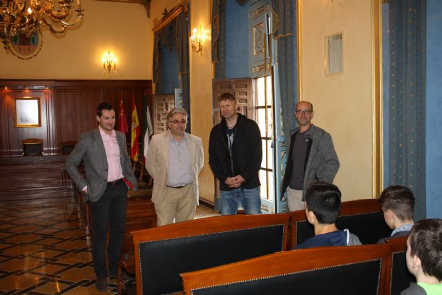 El Alcalde recibe a un grupo de escolares alemanes de Bad Wildbad