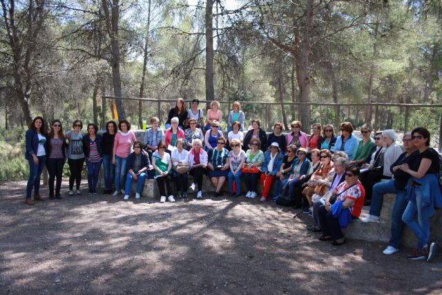 Las mujeres del municipio celebran su día de convivencia