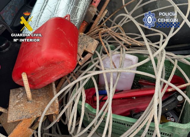 Detienen in fraganti a dos personas mientras robaban en casas de campo de Cehegín