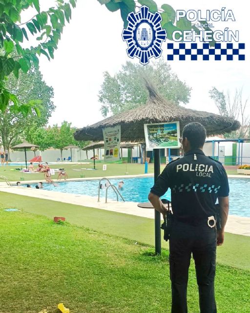 La Policía Local desarrollará un operativo especial de vigilancia para garantizar la seguridad de los usuarios de la piscina municipal de verano