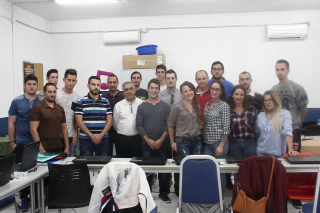 Comienza el nuevo Programa Mixto de Empleo y Formación que dará trabajo y formará en jardinería a 15 jóvenes del municipio