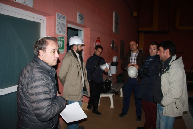 El Equipo de Gobierno, junto con técnicos independientes, estudian las causas del derrumbe del pabellón municipal de deportes de Cehegín