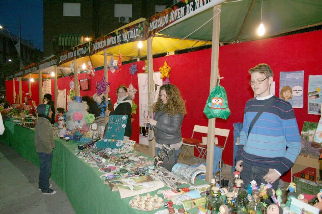 La Concejalía de Juventud convoca a los participantes en el IV Mercado Joven de Navidad