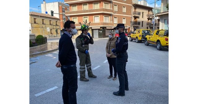 Las Brigadas Forestales desinfectan los espacios públicos de Cehegín