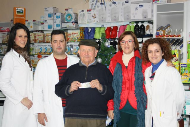 Patri Sport, Farmacia Andújar y Bar Carrulo reparten la suerte en el último sorteo de los comerciantes