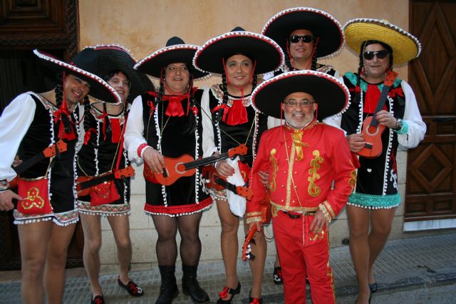 El Gran Desfile de Carnaval desborda Cehegín de música, color, humor y belleza