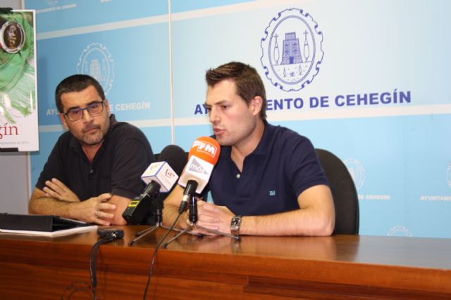 El Alcalde de Cehegín explica el sistema de selección de los ordenanzas de los colegios