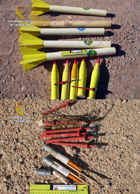 La Guardia Civil destruye materiales pirotécnicos y explosivos hallados en una finca de Cehegín