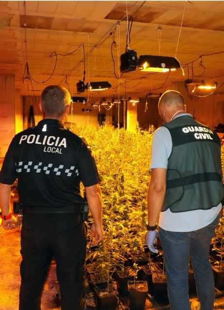 La Guardia Civil desmantela una plantación de marihuana en un inmueble de El Chaparral-Cehegín