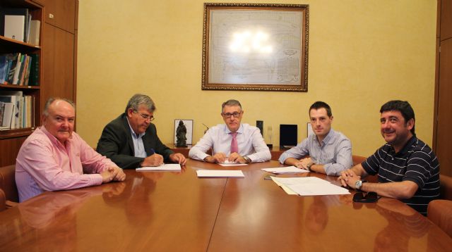 La CHS y el Ayuntamiento de Cehegín abordan el pago del IBI por el embalse de Argos