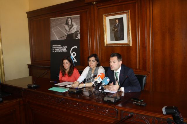 El alcalde de Cehegín firma con la Consejera de Sanidad un convenio para la promoción de la actividad física como estilo de vida saludable