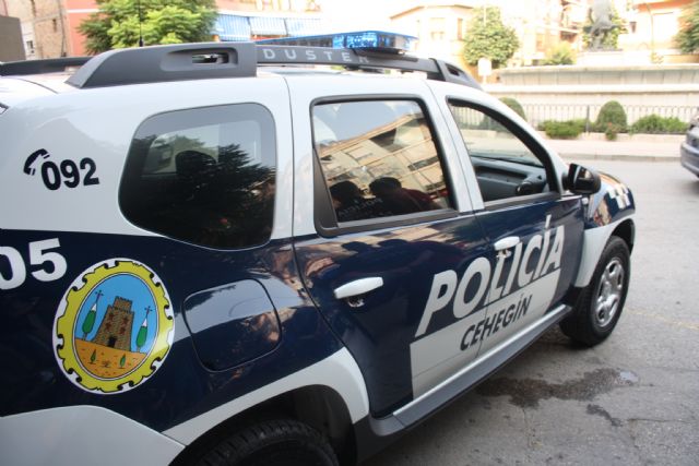 Presentados los dos nuevos vehículos que reforzarán el servicio de la Policía Local de Cehegín