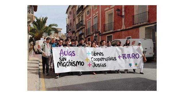 Cehegín reivindica la igualdad en la lectura del manifiesto por el Día Internacional de la Mujer