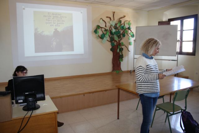 El CAVI realiza charlas en los Centros Educativos de Cehegín para sensibilizar y concienciar ante este problema