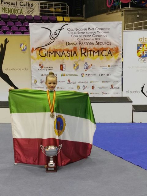 La ceheginera Maravillas Tudela, medalla de plata en el Nacional de Valladolid de gimnasia rítmica
