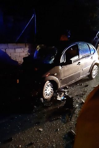 Tres heridos en un accidente de tráfico con atrapados en Cañada de Canara, Cehegín