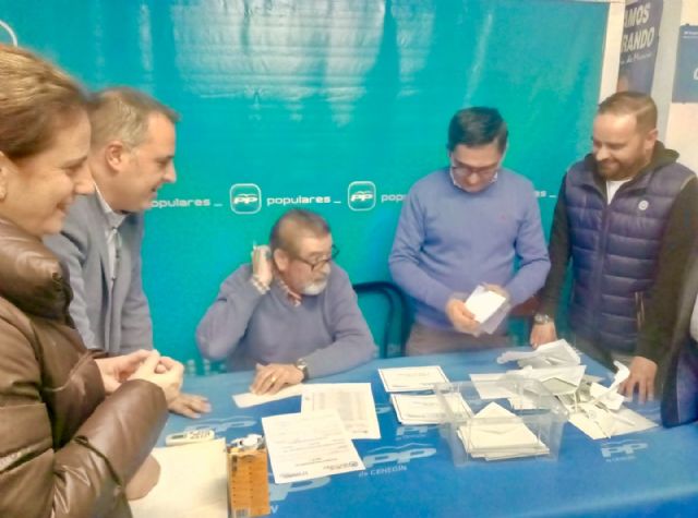 López Miras obtiene el 92,8% de los votos en Cehegín para presidir el PP regional