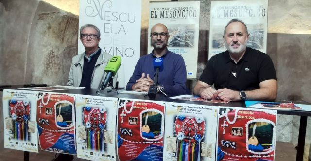 El primer mercadillo 'El Mesoncico' de la temporada acoge el IX Encuentro de Cuadrillas de Animeros José “El Pelaillas”