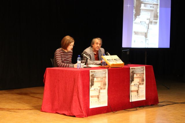Francisco Jesús Hidalgo García presenta   'Historia de la escuela en Cehegín. 500 años de enseñanza'