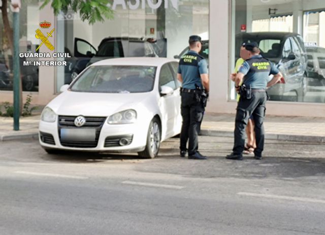 La Guardia Civil recupera un vehÃ­culo desaparecido de un taller mecÃ¡nico