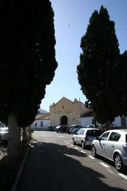 El Ayuntamiento de Cehegín autorizará a las floristerías el acceso al Cementerio